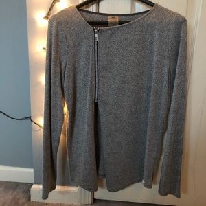 Roxy size M long sleeve with front slit & zipper